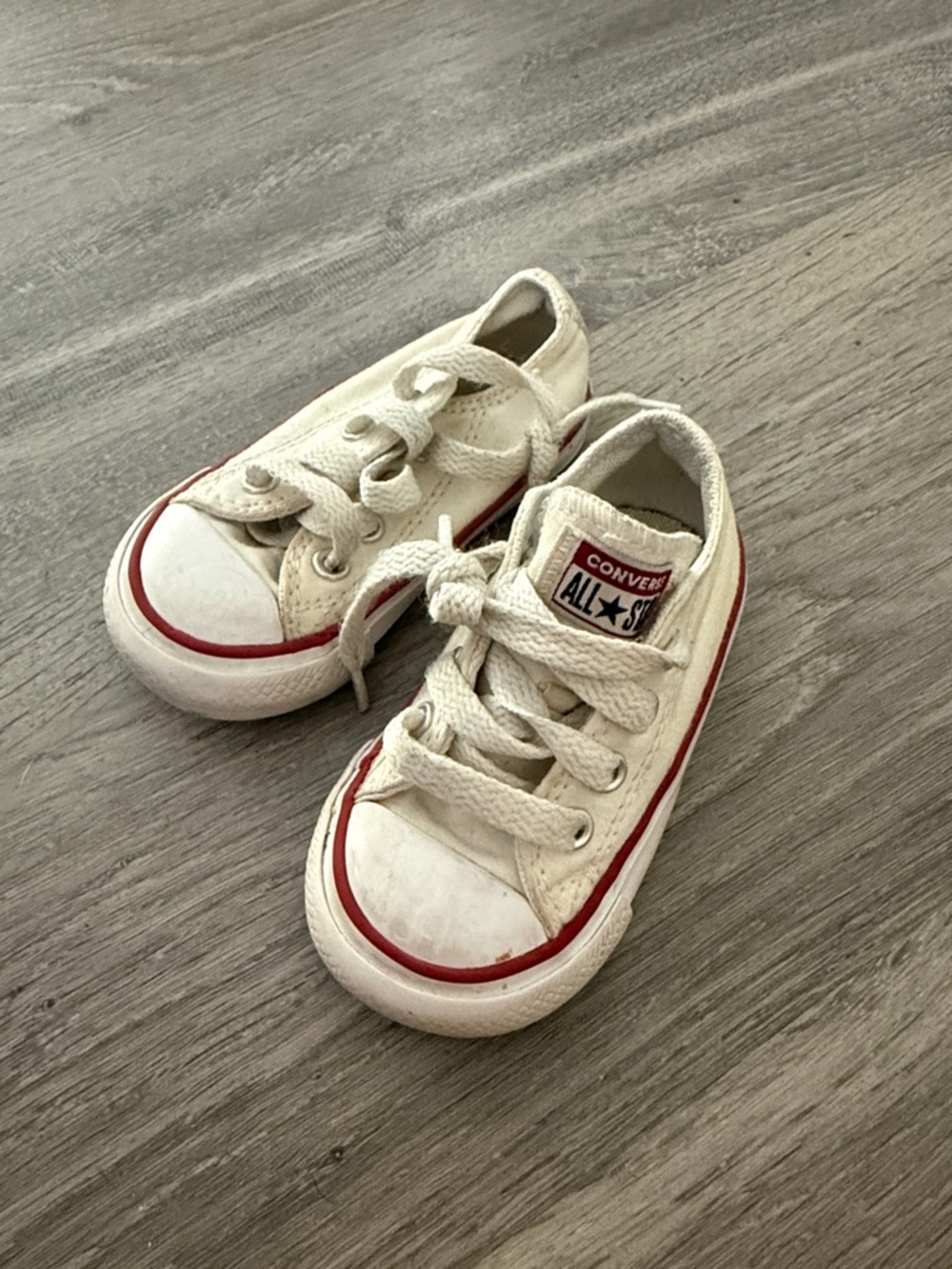 Converse Kids White & Red Low-Top Canvas Sneakers